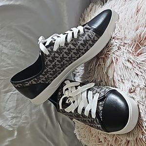 Women Michael Kors Sneakers Size 11